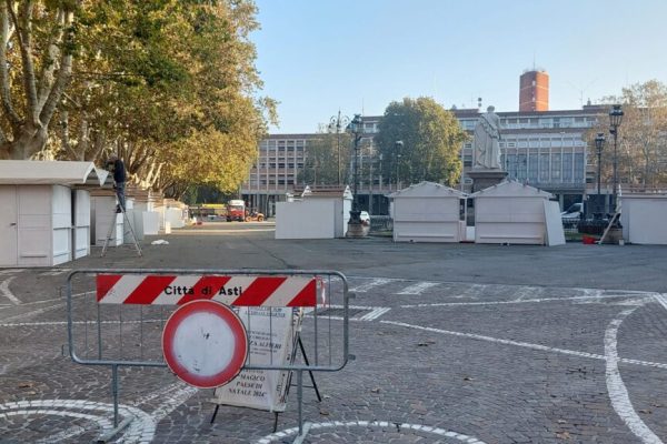 Allestimento Magico Paese di Natale ad Asti