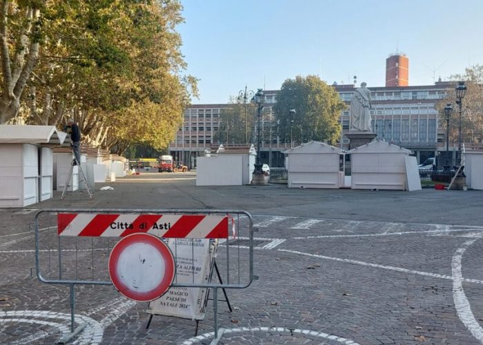 Allestimento Magico Paese di Natale ad Asti