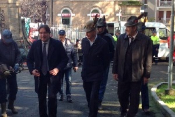 Alpini muratori e giardinieri per abbellire la città