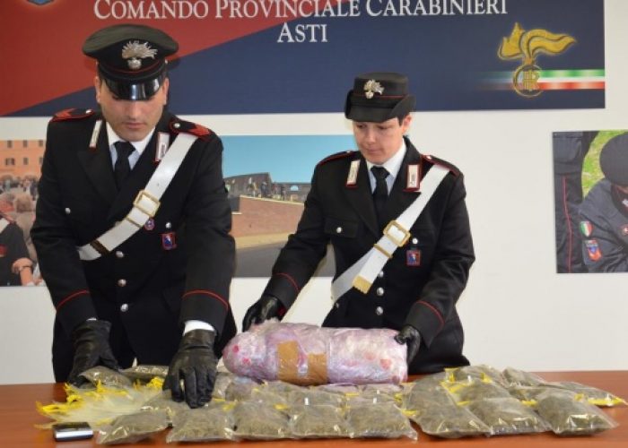 Arrestato per spaccio, aveva tre chili di marijuana