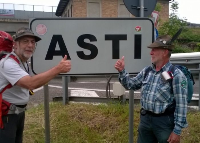 Arrivati a piedi per l'Adunata