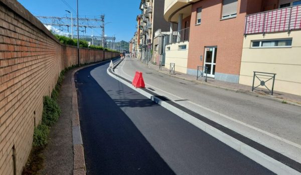 Asfaltata la pista ciclabile di corso Gramsci11