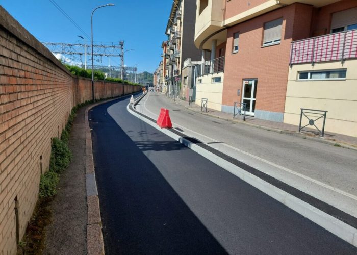 Asfaltata la pista ciclabile di corso Gramsci11