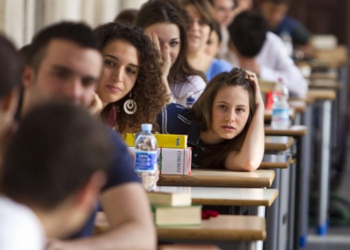Assegni di studio, domande fino al 10 giugno