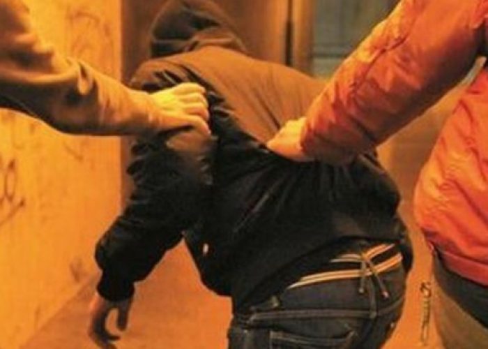 Asti: albanese tenta di rapinare un ragazzo