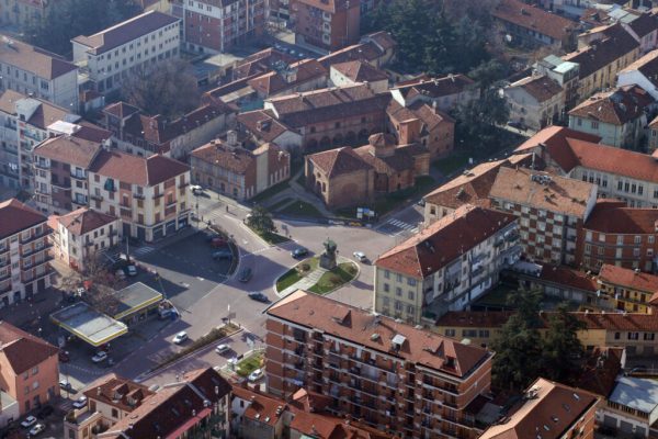 Asti alto foto Franco Bello