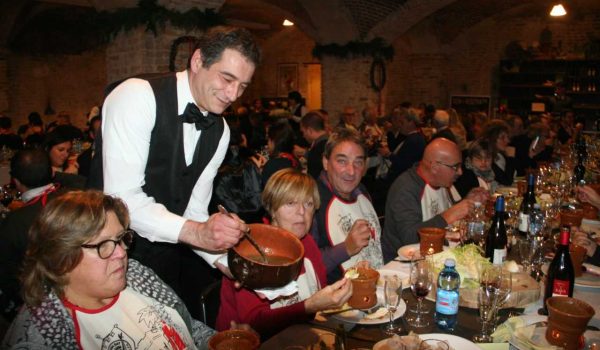 Un momento di una precedente edizione del Bagna Cauda Day