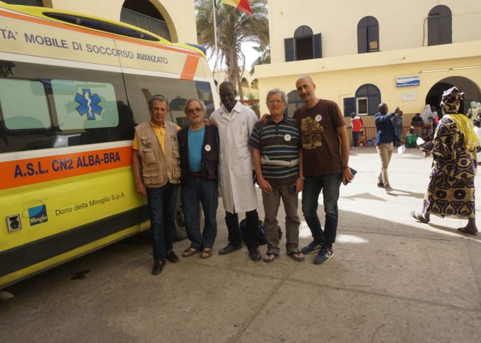 Bertola donazione ambulanza all'ospedale