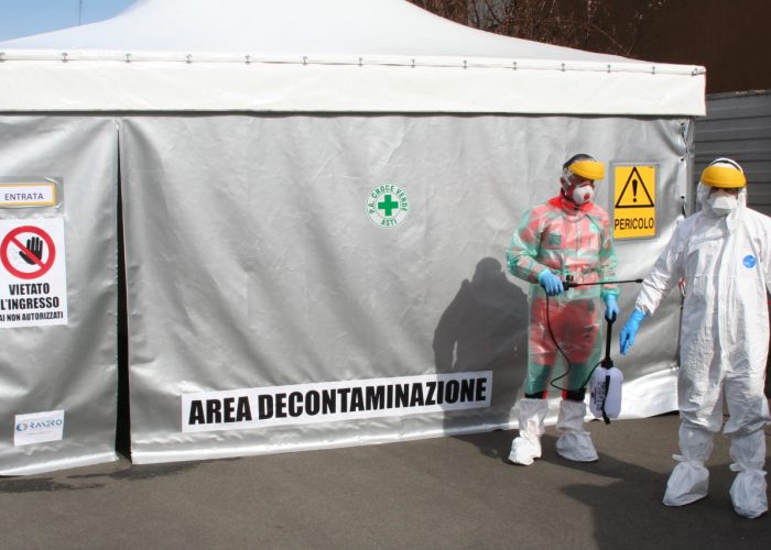 Tenda di decontaminazione della Croce Verde