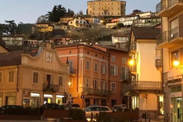 Canelli-P.za Aosta e Villanuova