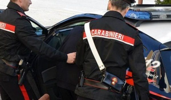 Carabinieri arresto x