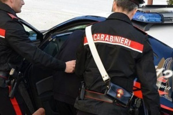 Carabinieri arresto x