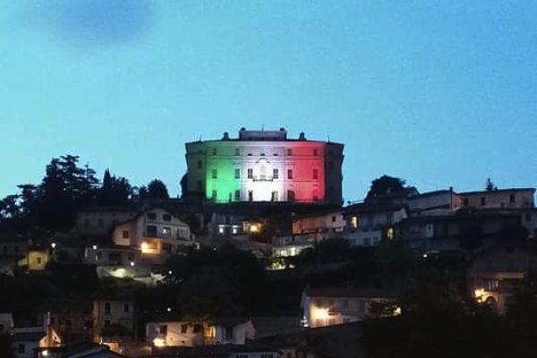 Castello illuminato1