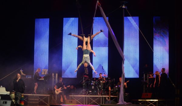 Un momento dello spettacolo di Danilo Amerio e gli artisti del circo