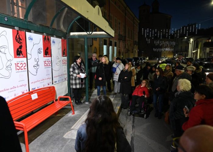 Cna una panchina contro la violenza