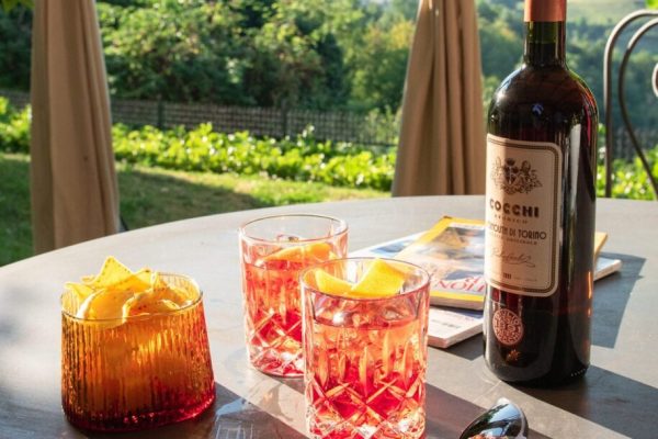Cocchi Storico Vermouth Negroni Countryside terrace