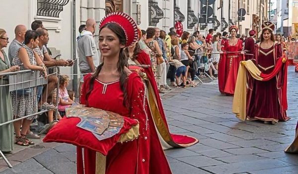 Comitato palio Nizza vestito