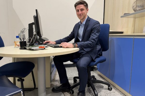 Consulente maschio