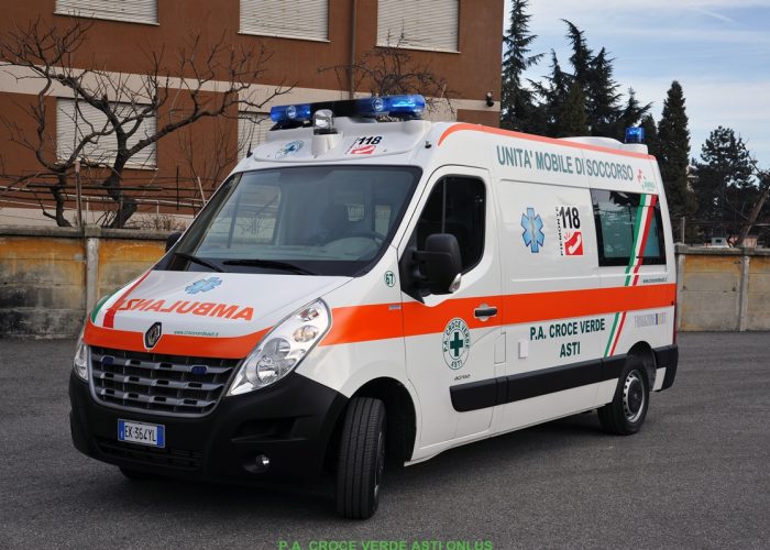Una delle ambulanze della Croce Verde di Asti