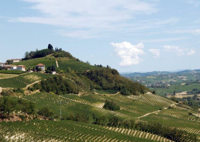 bricco lù costigliole d'asti foto franco bello