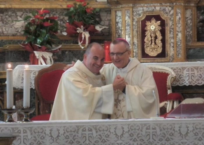 Don Canta e il vescovo Marco Prastaro, Ferrere