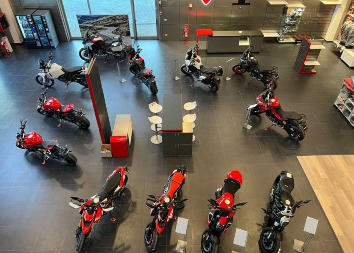 Ducati_Alessandria_showroom2