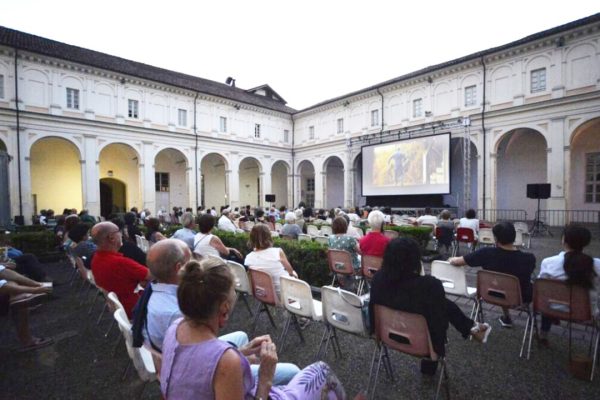 Estiamo insieme