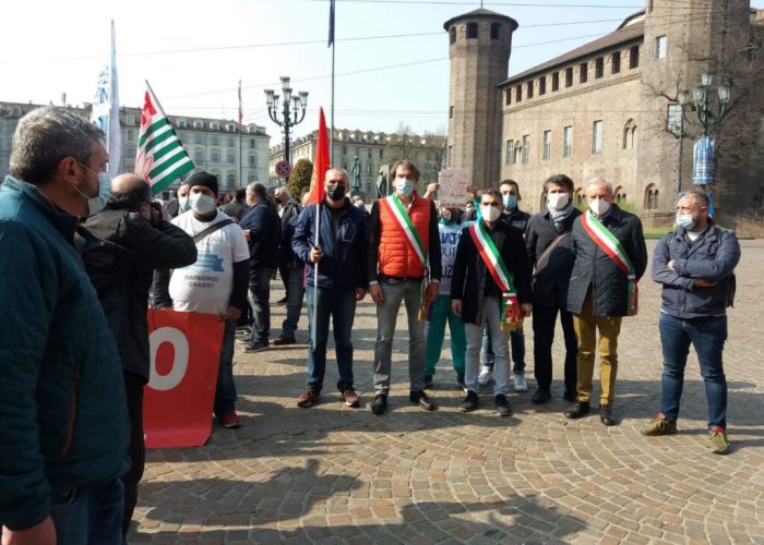 Ex Embraco, sindaci e lavoratori in piazza a Torino