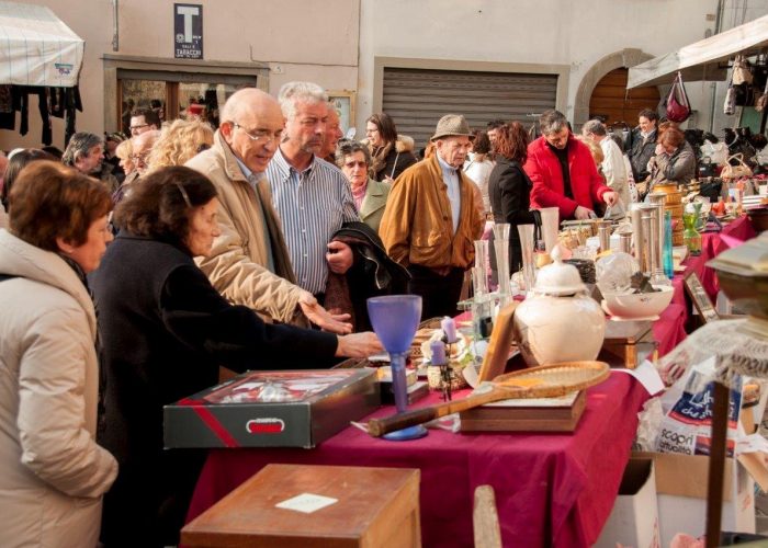 Bancarelle ad una Fiera di Primavera