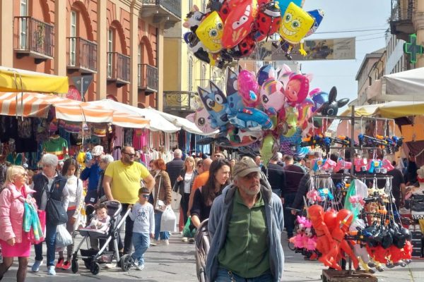 Fiera di Primavera Foto Ago