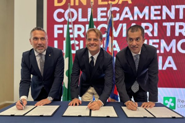Firma accordo collegamenti ferroviari