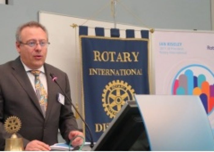 Futuri dirigenti Rotary con il nuovo Governatore