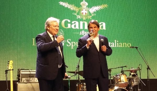 Il brindisi con il titolare russo della Gancia