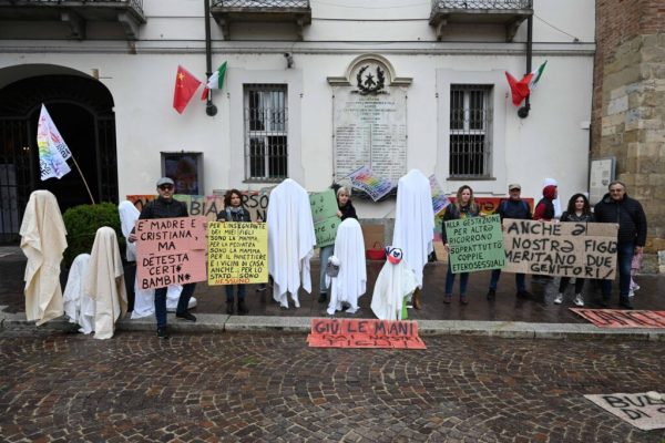 Giornata contro l'omofobia ad Asti3