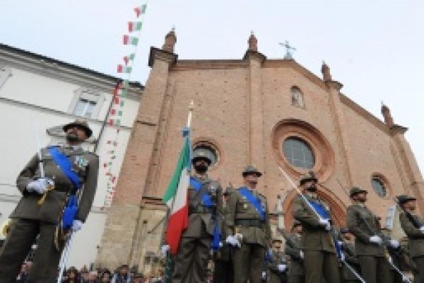 Gli orari della grande sfilata degli alpini di domenica