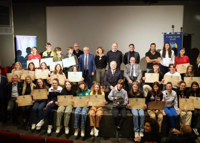 Gruppo premiati con autorità