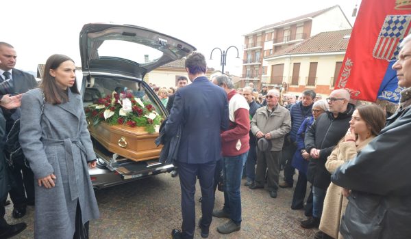 Il funerale di Roberto Guazzo