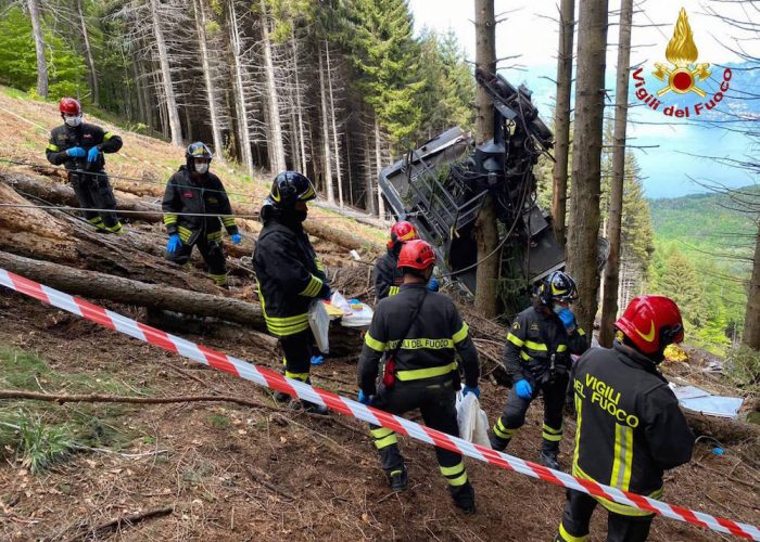 Tragedy on Mottarone, Stresa Mottarone cable car falls a few meters from the arrival, 14 victims. Images of the Fire Brigade (STRESA - 2021-05-24, FOTOGRAMMA/Vigili del Fuoco) p.s. la foto e' utilizzabile nel rispetto del contesto in cui e' stata scattata, e senza intento diffamatorio del decoro delle persone rappresentate