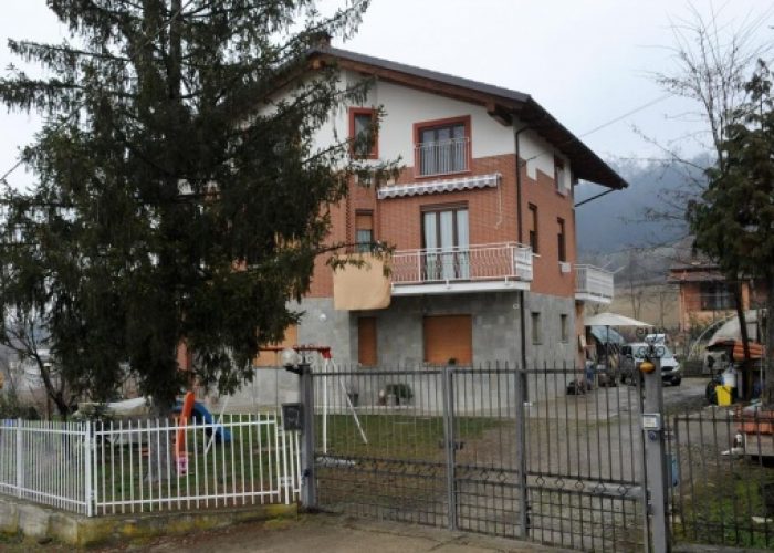 Il figli di Elena non intendono vedere il padre