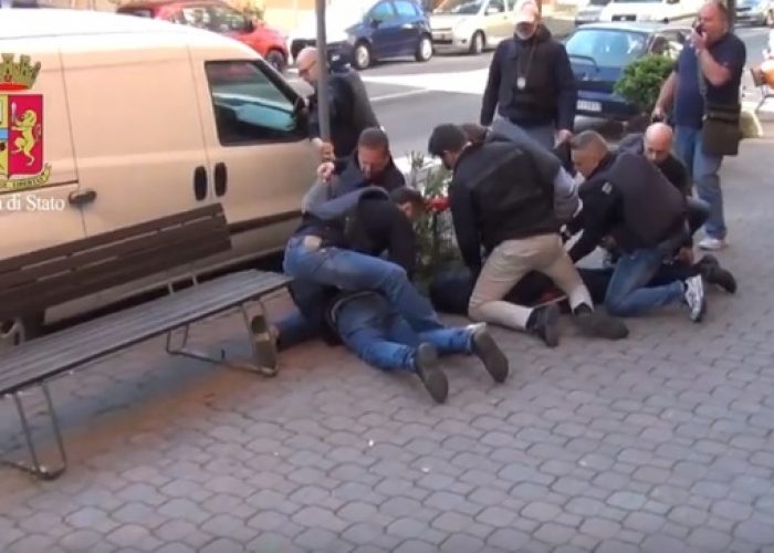 Il video della rapina alle poste: tre gli arrestati