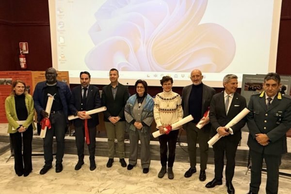 Spezziamo il giogo! Scuola, cultura, contrasto al caporalato