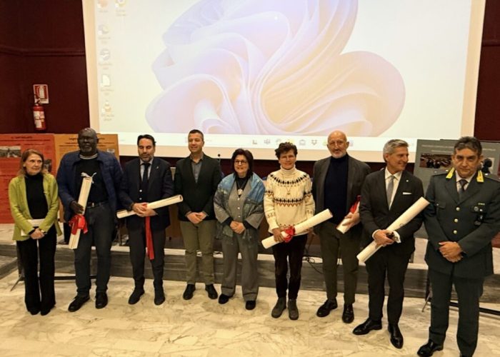 Spezziamo il giogo! Scuola, cultura, contrasto al caporalato