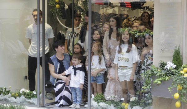 I Bambini "in vetrina" sfilano per "I mille perché"
