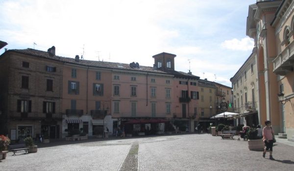 La piazza centrale di Moncalvo