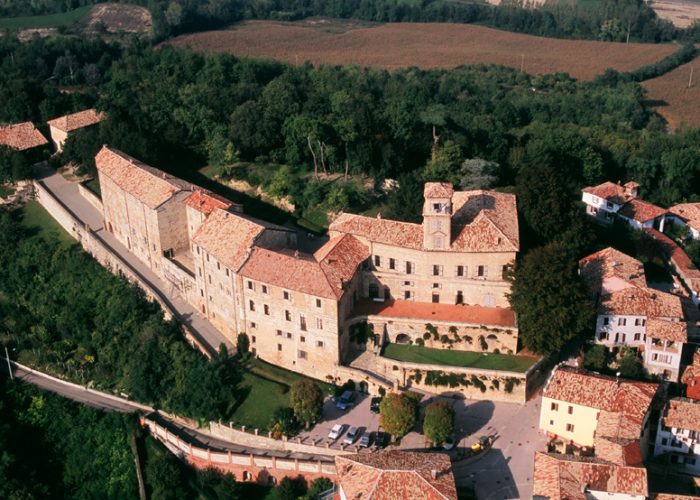 Veduta di paesaggi nel Comune di  Montiglio Monferrato (AT). L'immagine fa parte dell'Atlante dei Paesaggi  astigiani e monferrini, realizzato per una più ampia conoscenza ed efficace salvaguardia del patrimonio paesaggistico del territorio piemontese.
