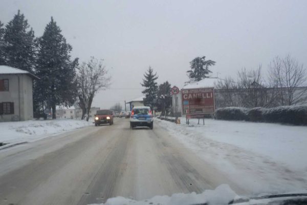 Giovedì mattina le condizioni della strada che da Canelli conduce verso Asti