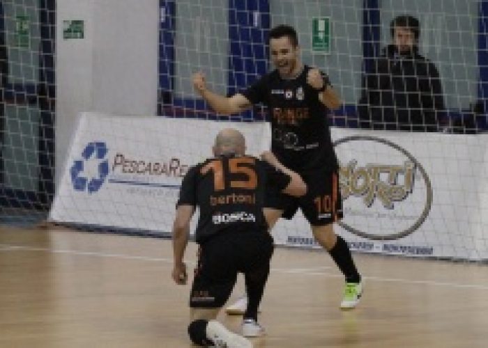 Orange Futsal: blitz e primato in solitaria