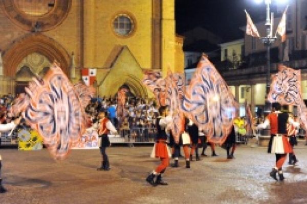 Ottobre, per i giovani sbandieratori il Palio ricomincia adesso
