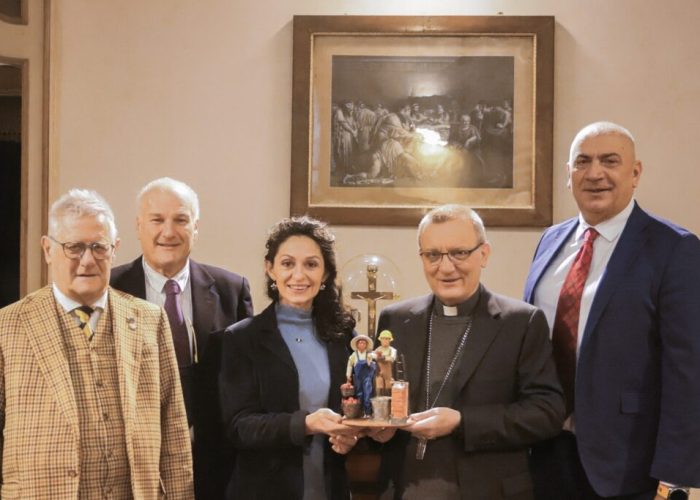 statuetta presepe 2025