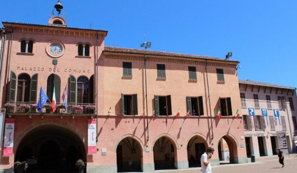 Palazzo_comunale_Piazza_Risorgimento_07_2020_GDivino_3